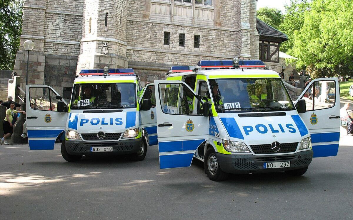 Sweden to lower criminal age to 13 to tackle gang crimewave