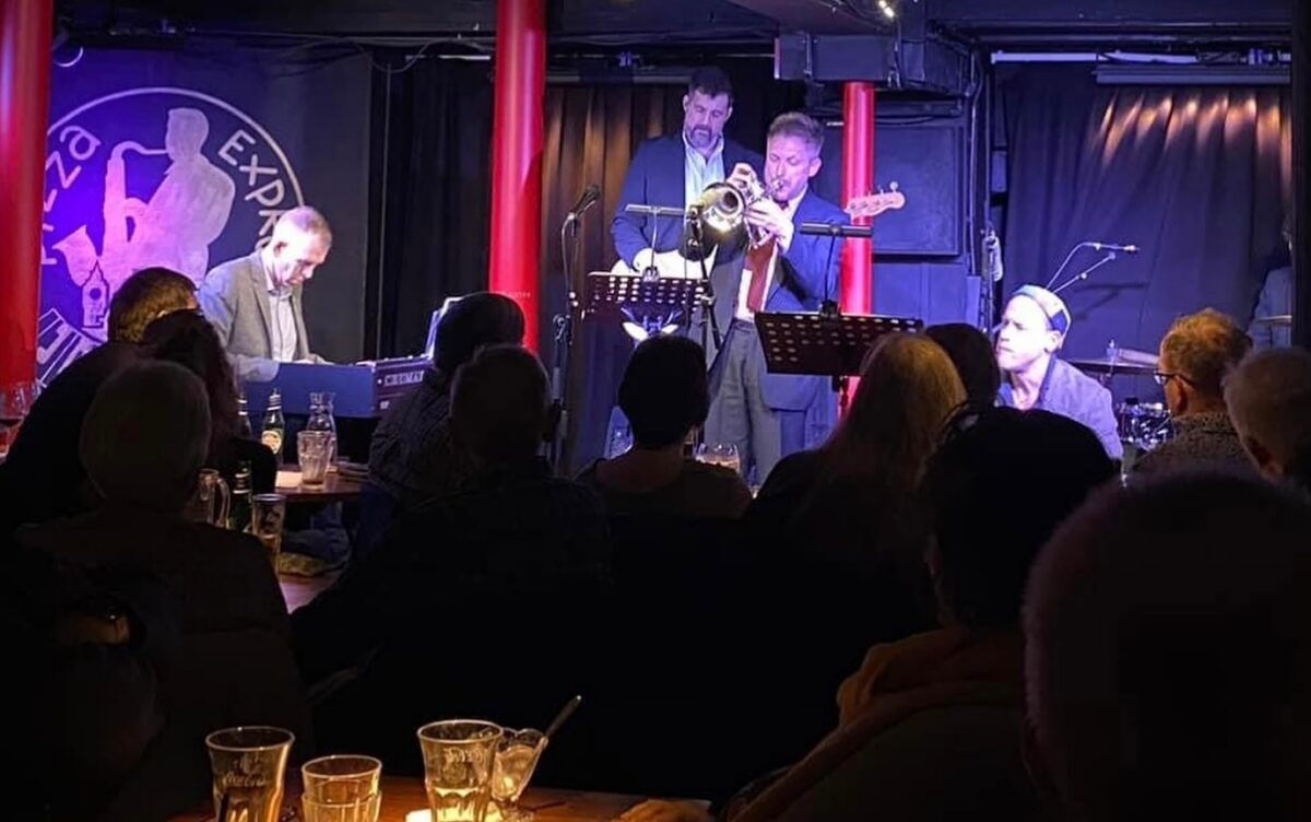 Filthy Six Raid Estepona With Slick Acid Jazz At Louie Louie