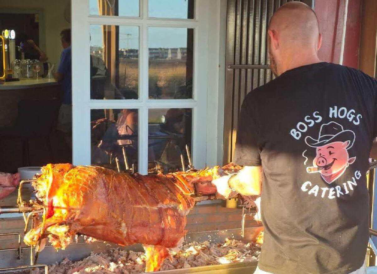 Boss Hogs Catering Hog Roast And Live Music At Stoneys Bar In Torrevieja