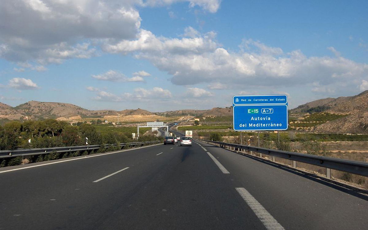 Two Motorists Endanger Lives By Driving The Wrong Way On The A-7