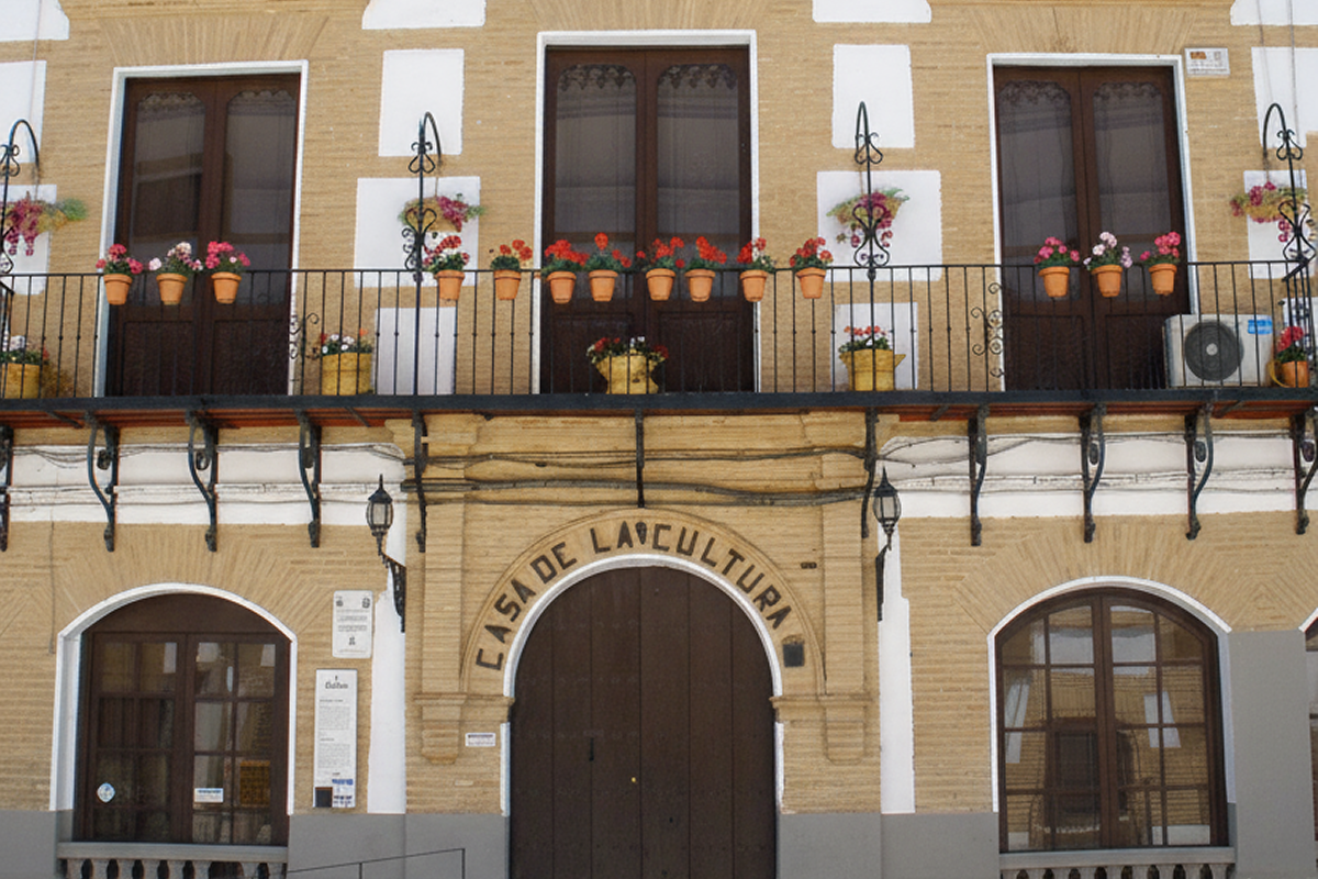 ‘nature In Ceramics’ Exhibition Opens At Casa De La Cultura In Baza