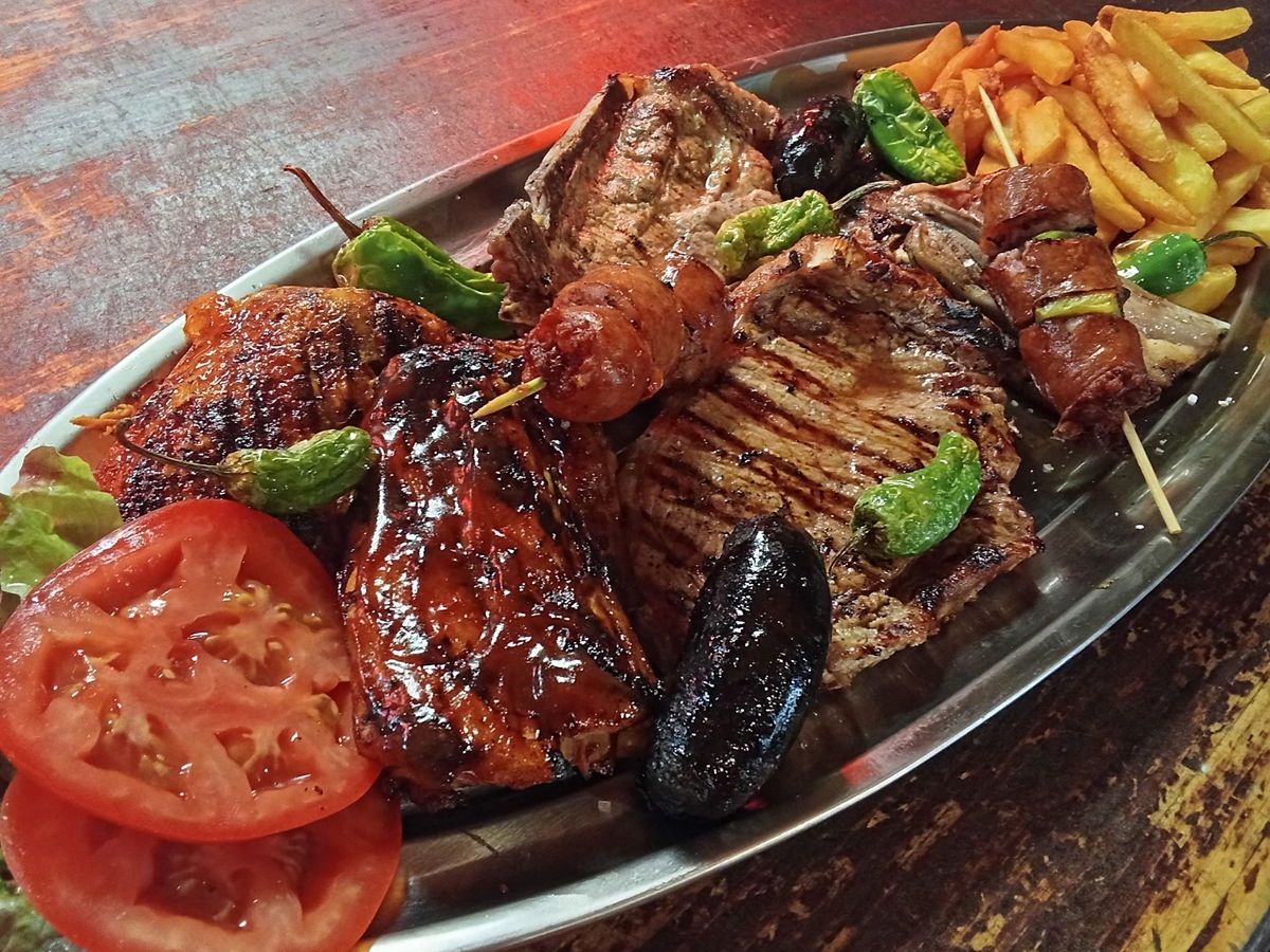 Rock’n Ribs: Big Bites, Big Nights