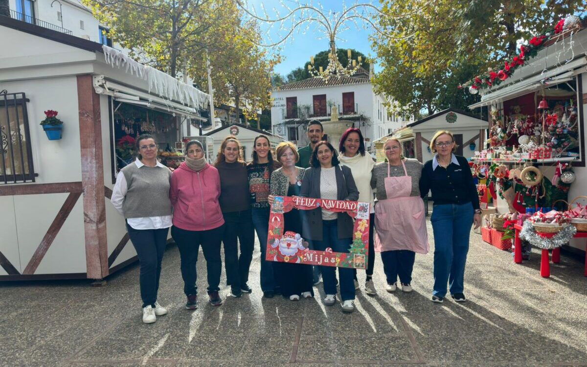 Festive sparkle lights up Mijas Pueblo with Christmas market opening
