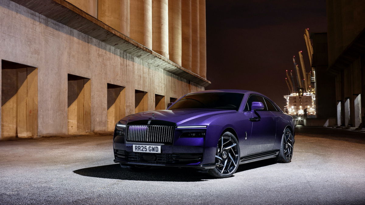 Spectre Black Badge – The Most Powerful Rolls-royce Ever