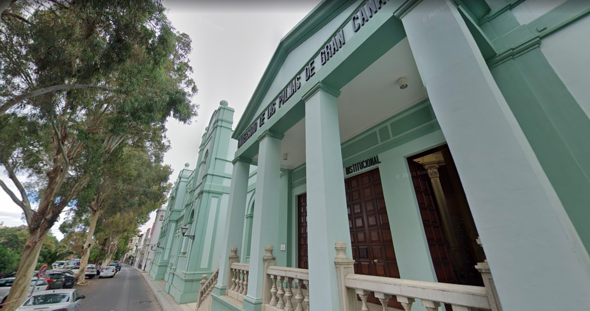 ”i’m Coming With Ak‑47s”: Spanish University Evacuated After Chilling Email Threat