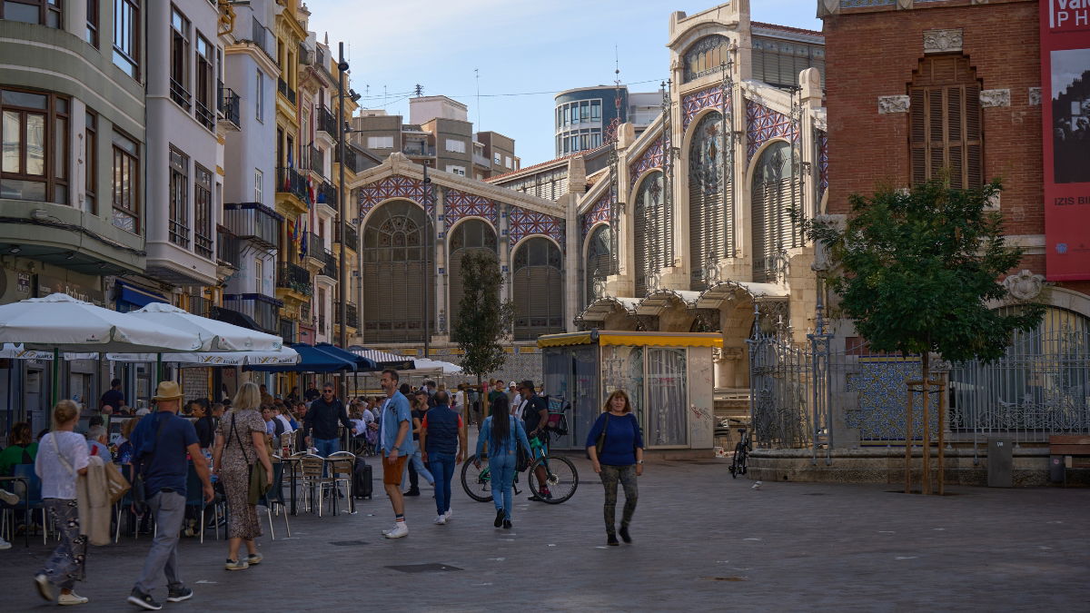 Police Crack Down On ‘love-hug’ Robbers Targeting Expat Areas