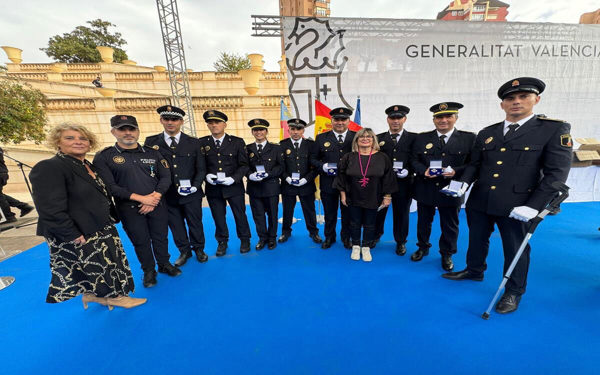 Santa Pola Police Officers Receive Generalitat Recognition