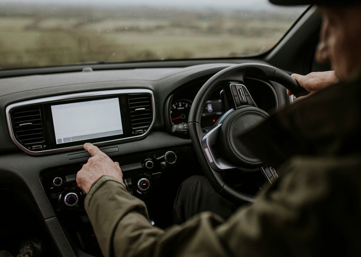 Europe’s War On Touchscreens: New 2026 Rules Will Force Carmakers To Bring Back Buttons