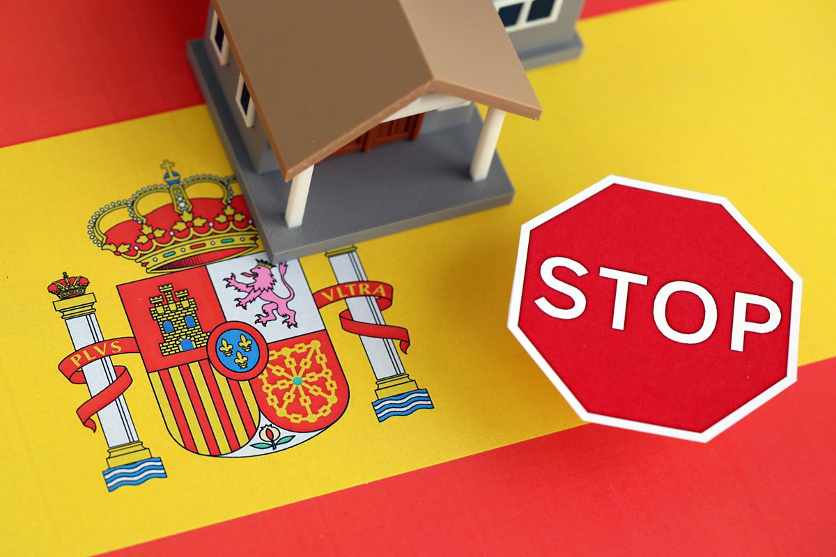 Spain Could Soon Allow Landlords To Cut Water And Electricity To Squatters