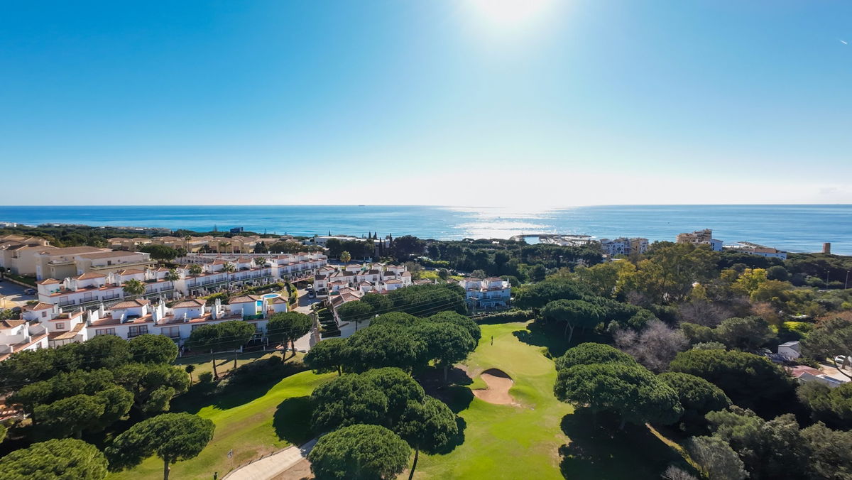 Tune In To Marbella’s Favourite Duo: Hannah Murray & Pj Bring Laughter, Life And Local Love To The Airwaves