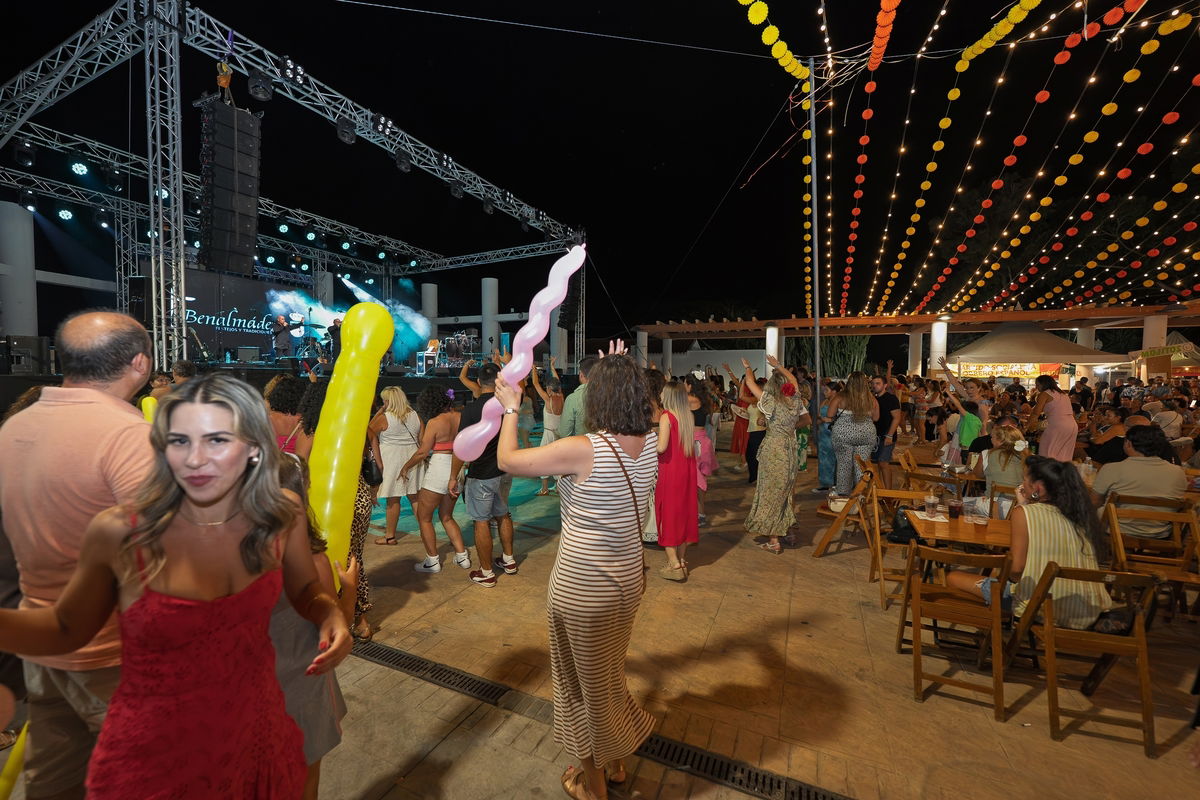 ‘les Xiquetes’ Party In Guardamar: Beer, Tapas, Live Music, And Raffles