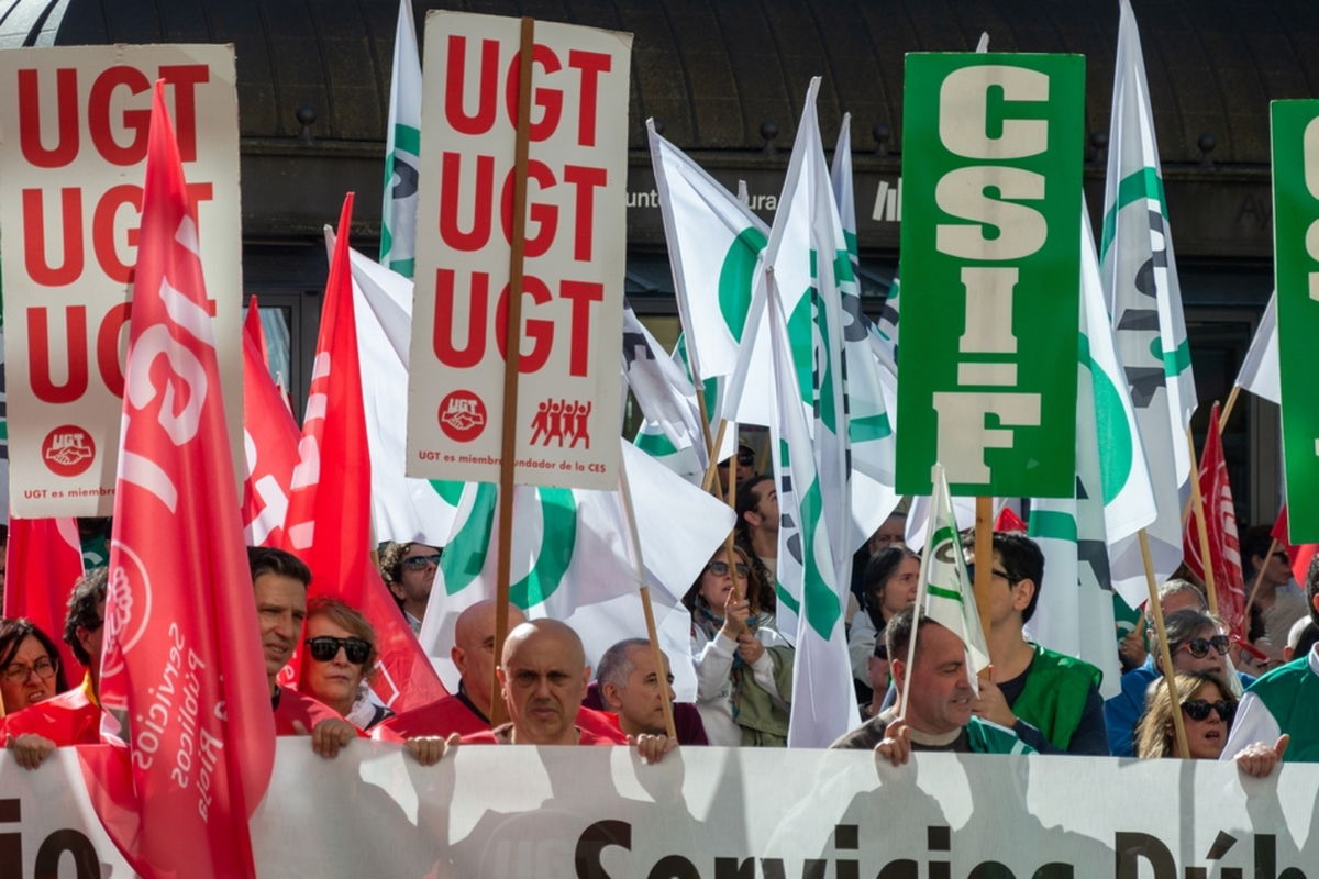 Spain Unveils New Pay Offer For Millions Of Public Workers