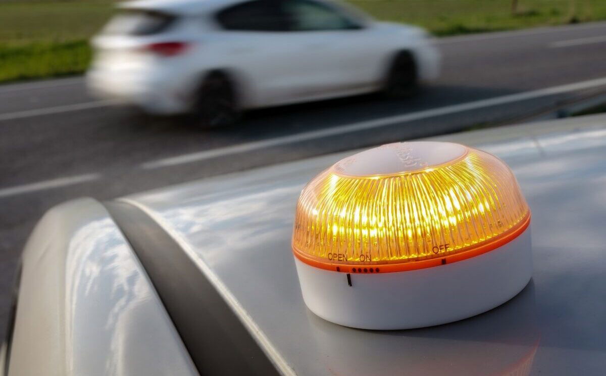 How To Spot An Unapproved V16 Emergency Beacon – Avoid The €200 Fine In Spain From January 2026