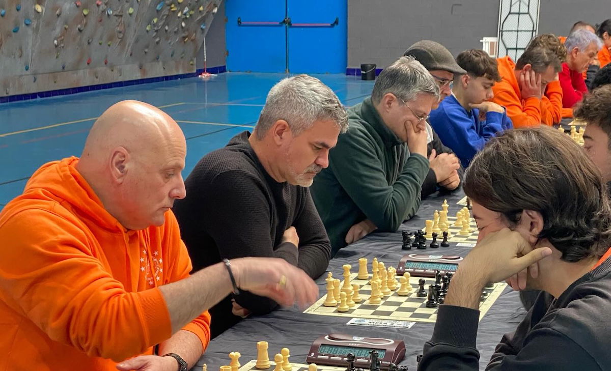 Guardamar hosts festive Christmas chess open