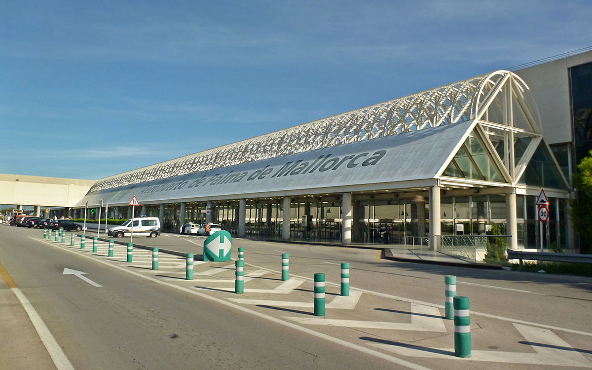 Nine arrested after violent incident on Rabat–Istanbul flight forced to abort take-off in Palma