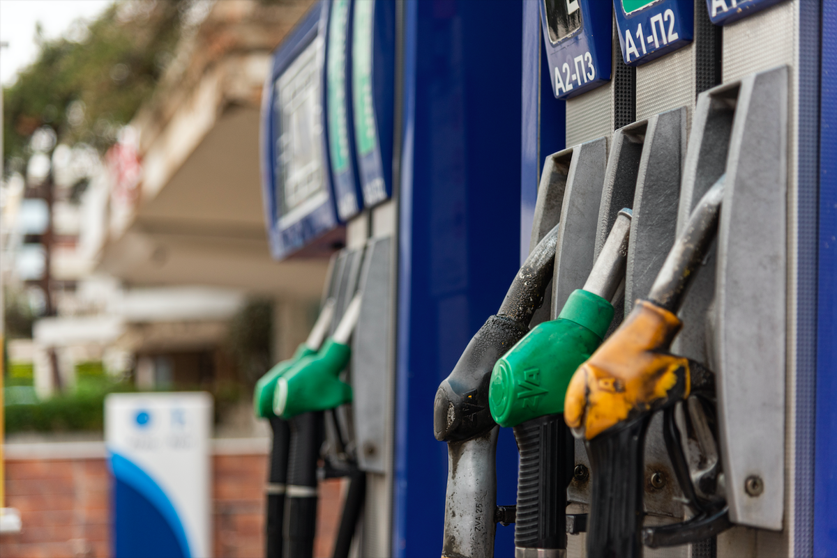 Greece freezes assets of five Russian-linked petroleum firms