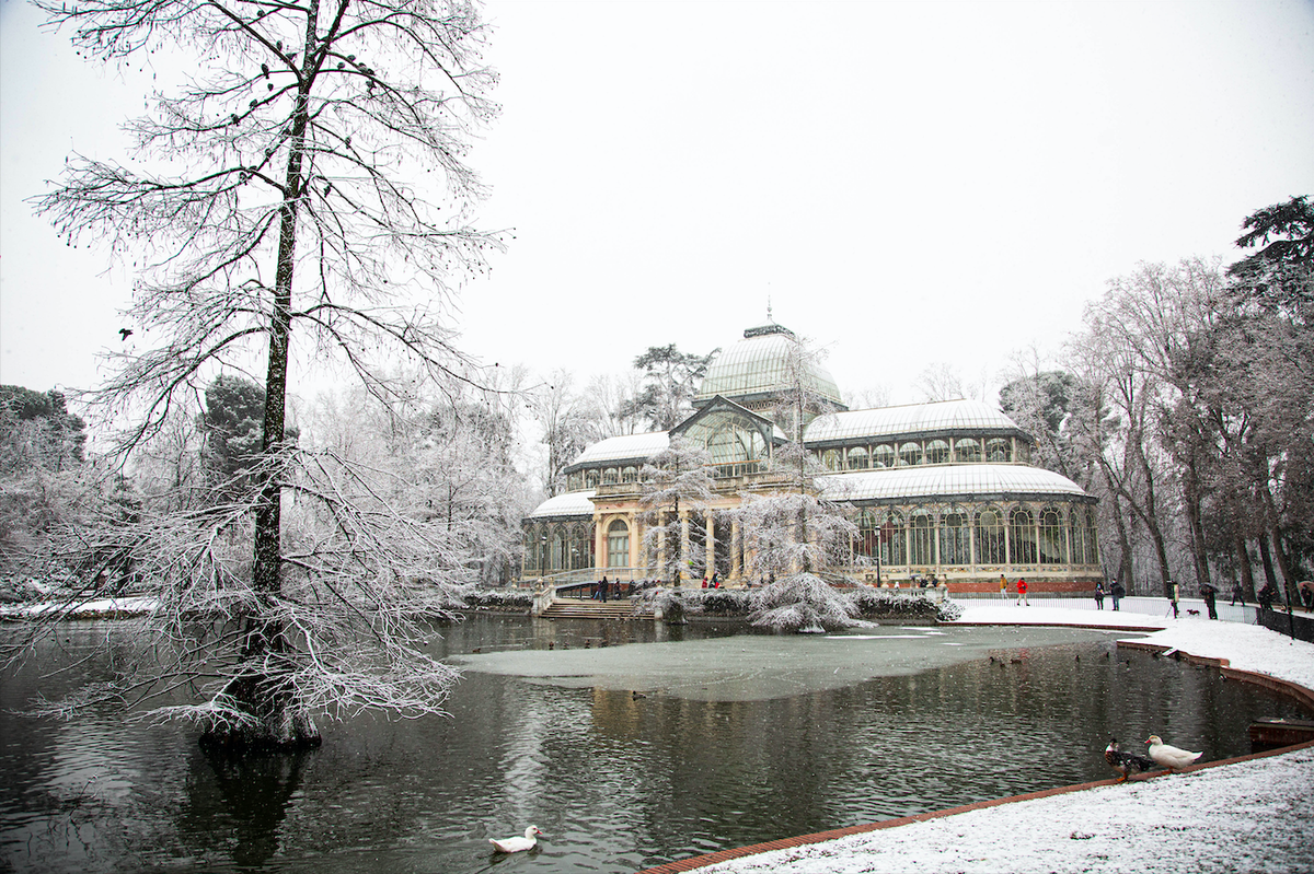 Temperatures plummet as snow threatens lowland areas in Spain