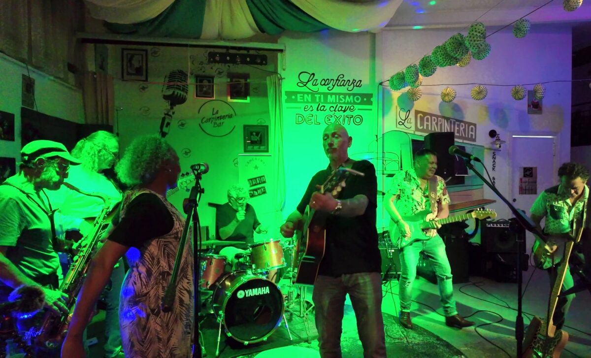 Huge lineup on stage for The Jamsters Christmas bash « Euro Weekly News