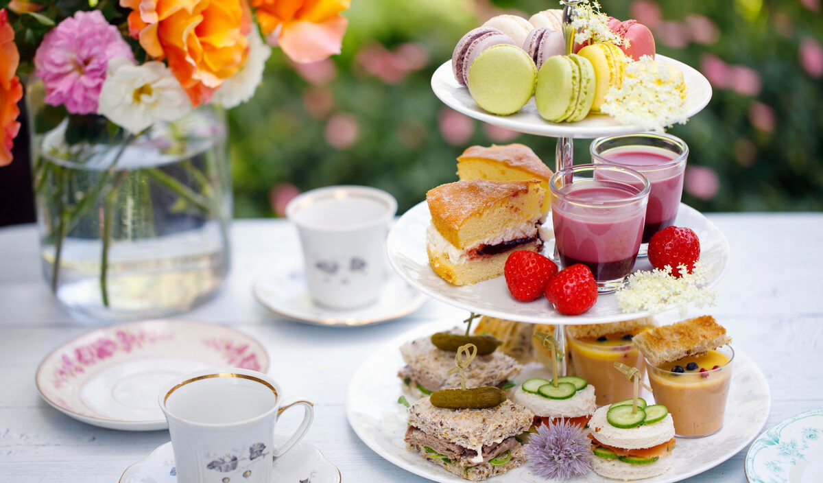 Pre-christmas ‘english Tea’ Party In Aid Of Alzheimers Dementia Support Group Mijas Costa