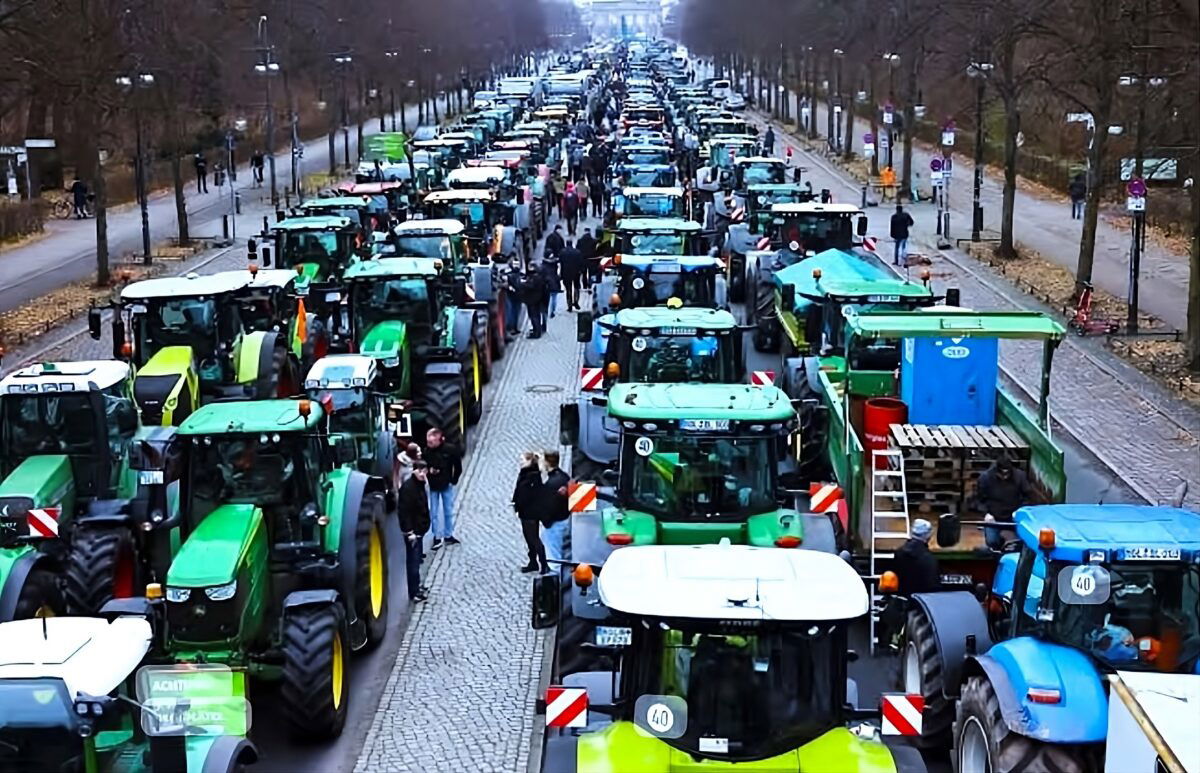 MERCOSUR protest: Thousands of tractors descend on Brussels to block Parliament and von der Leyen
