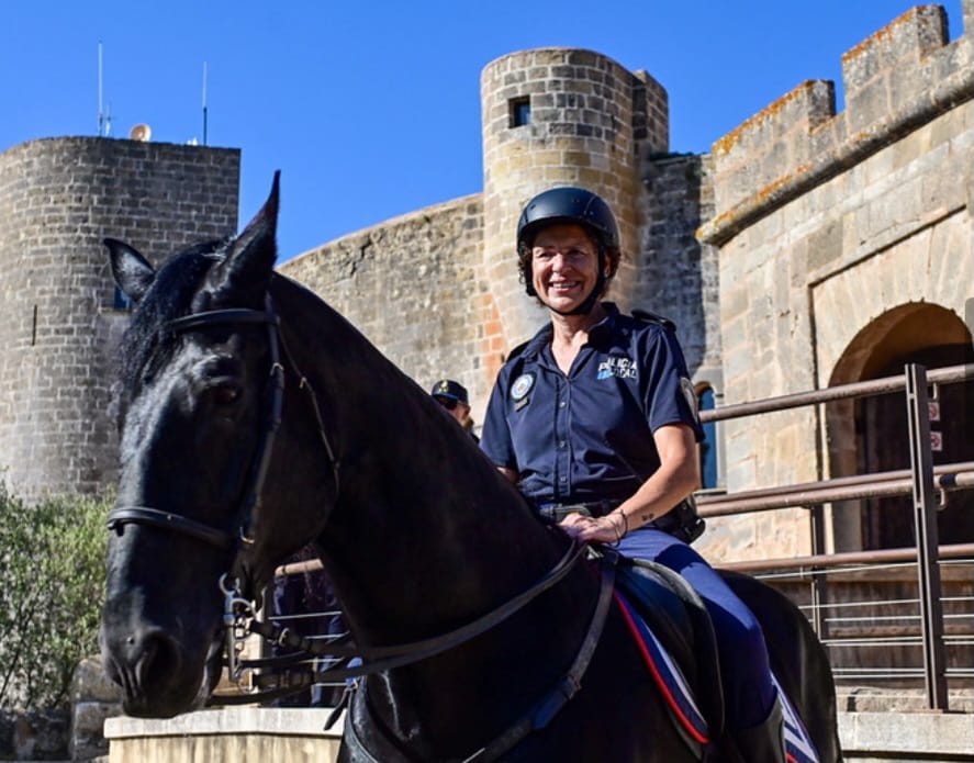 Palma police receive rescued pony for mounted unit