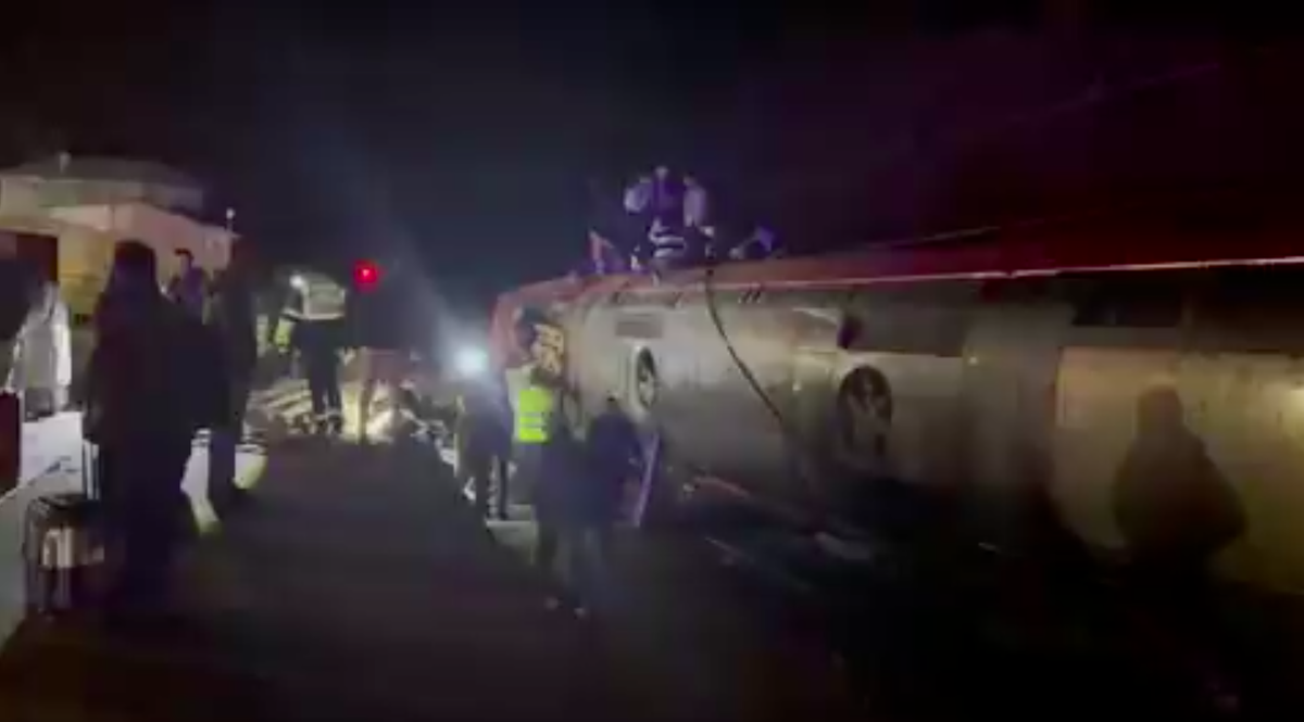 BREAKING: Passengers trapped after fatal train crash in Andalucía