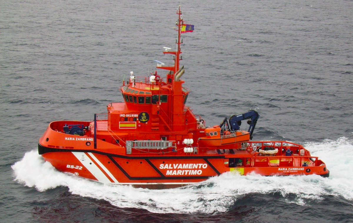 Adverse weather in Spain leads to maritime evacuation of two newborns