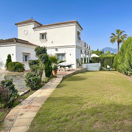 TOP253566 NUEVA ANDALUCIA VILLA DEAL