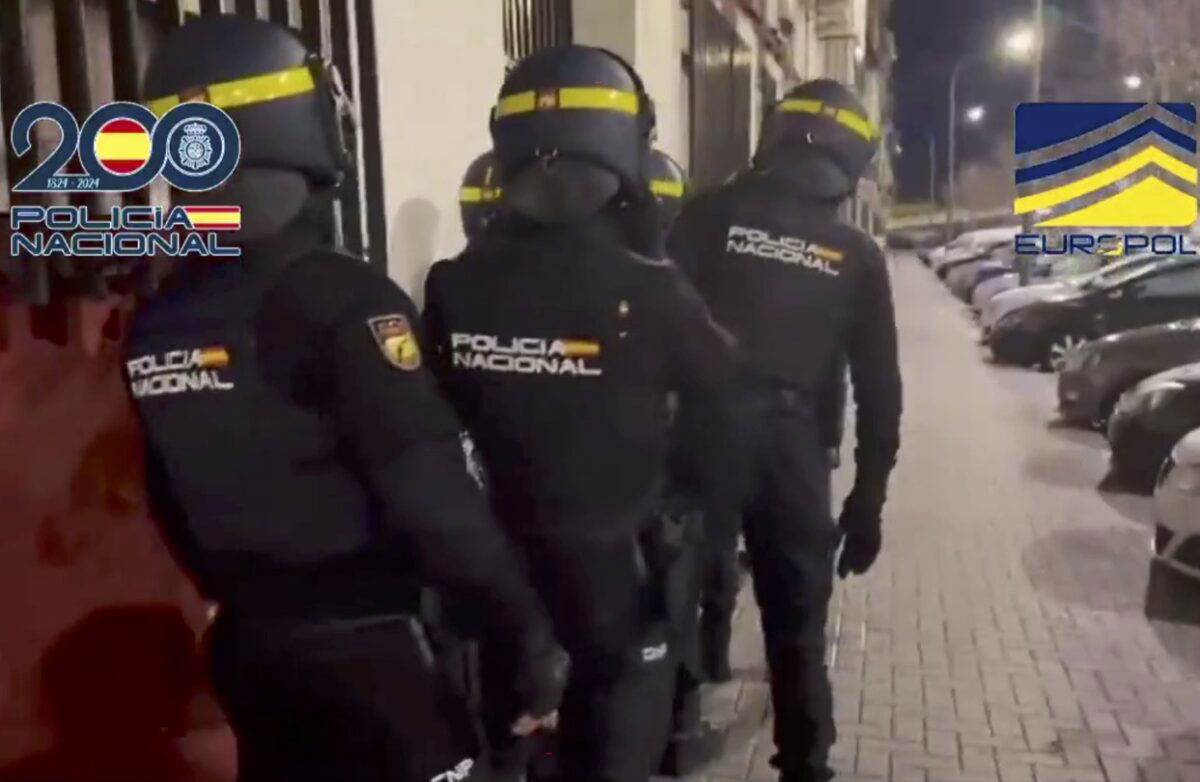 Criminal network ‘Black Axe’ captured in Spain: 32 arrested in cyberfraud, money laundering, forgery & vehicle trafficking probe