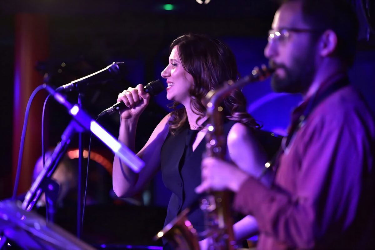 Luminoso 1 2 3 light up Clarence Jazz Club in Torremolinos