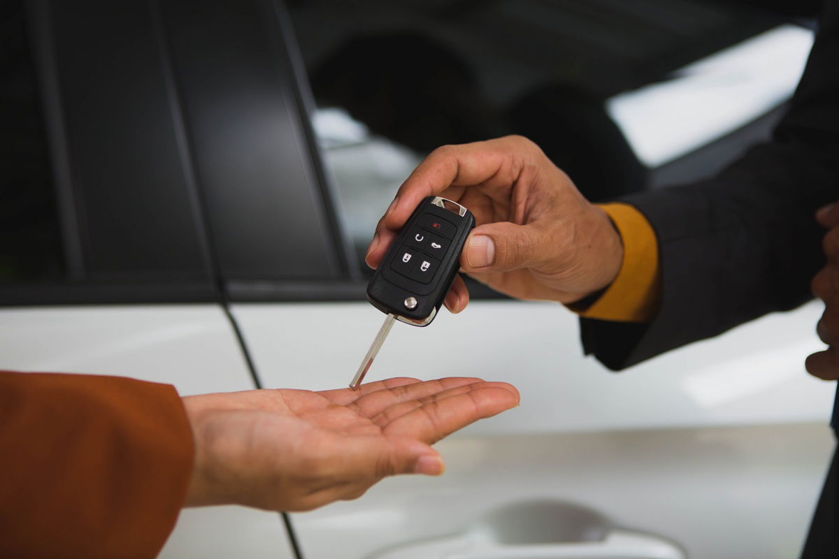 Lending your car in Spain? This little DGT form could stop fines landing in your name