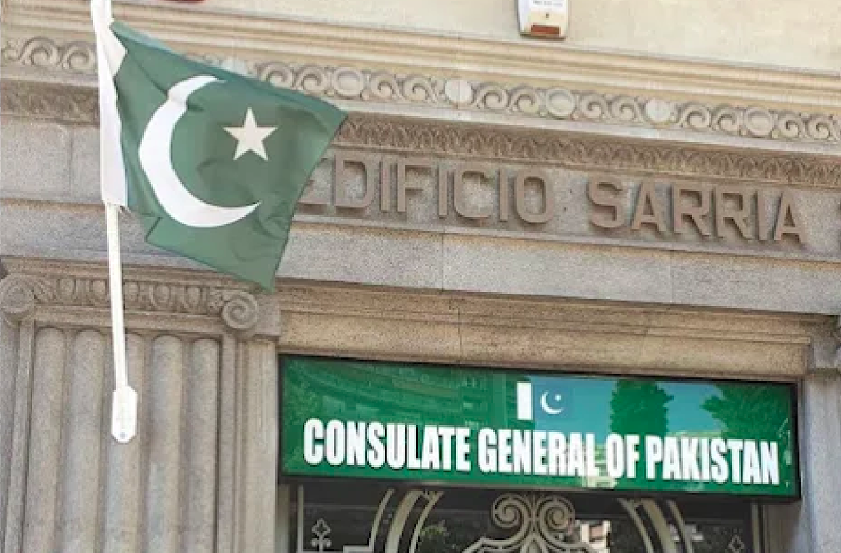 Migrants queue for hours at consulates ahead of Spain’s regularisation process