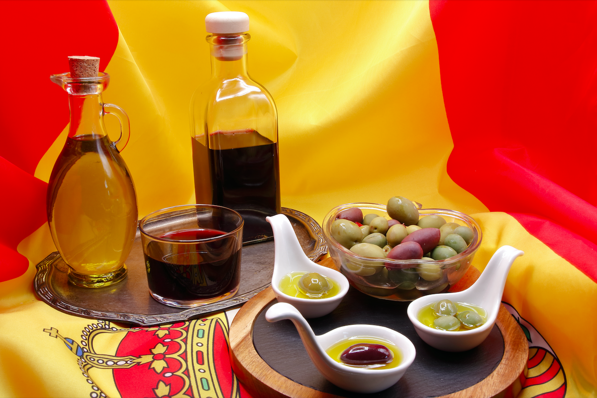 euroweeklynews.com - Molly Grace - US court ruling undermines Trump tariffs, lifting hopes for Spanish olive oil and wine