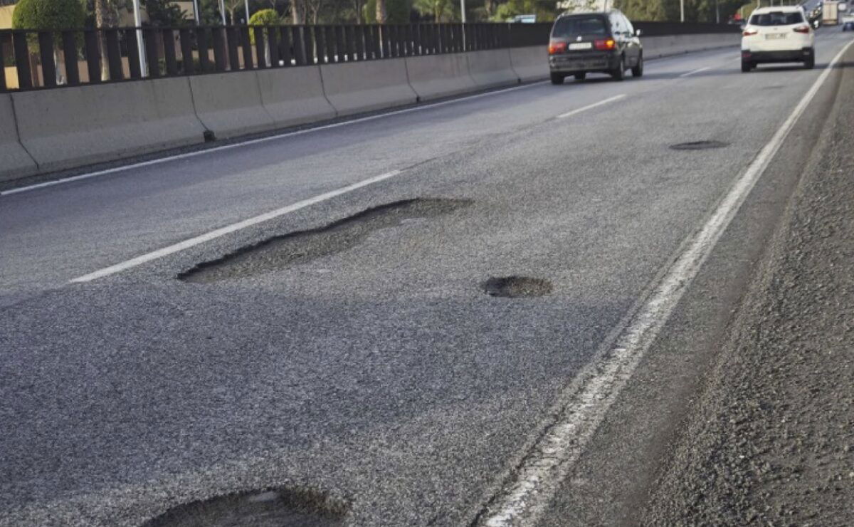 Estepona tackles potholes head-on, but still waiting for deadly A-7 to be repaired by central government