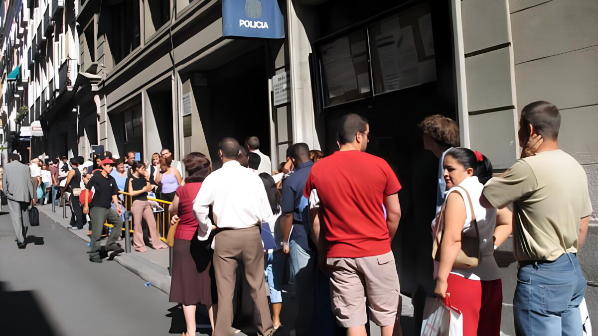 What you need to know about Spain’s half million undocumented migrants residency plan