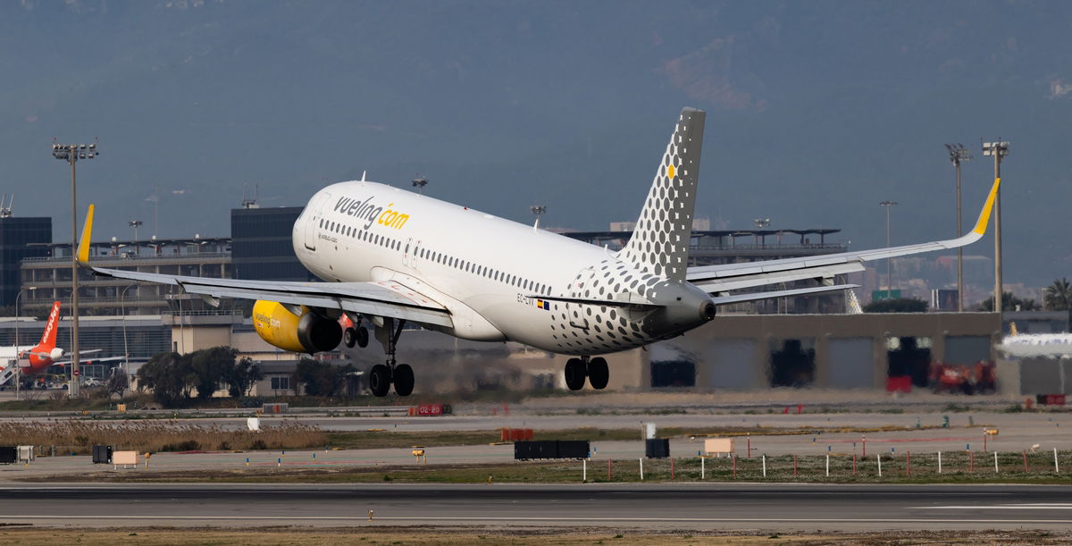 Chaos in the skies: Vueling flight diverted to Lanzarote due to six disruptive passengers